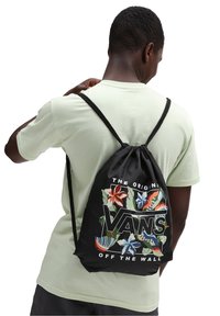 Zaino con cordino di colore nero, realizzato in tessuto leggero, caratterizzato da una stampa floreale colorata e dal logo Vans in bold, lettere bianche.
