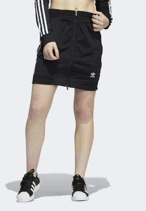 Krótkie spodenki sportowe