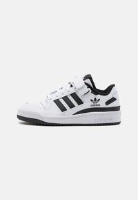 Unselected, footwear white/core black