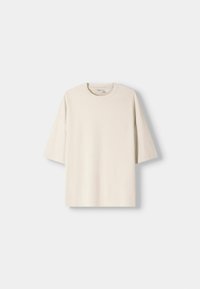 - T-shirt basic