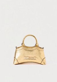 Zlatá kabelka s textúrovaným povrchom, zaobleným tvarom, krátkymi rúčkami a vyrazeným logom "justcavalli" na prednej strane.