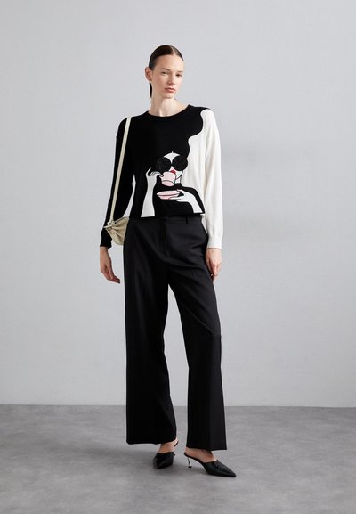 Alice + Olivia Stickad tröja - black/soft white/multi