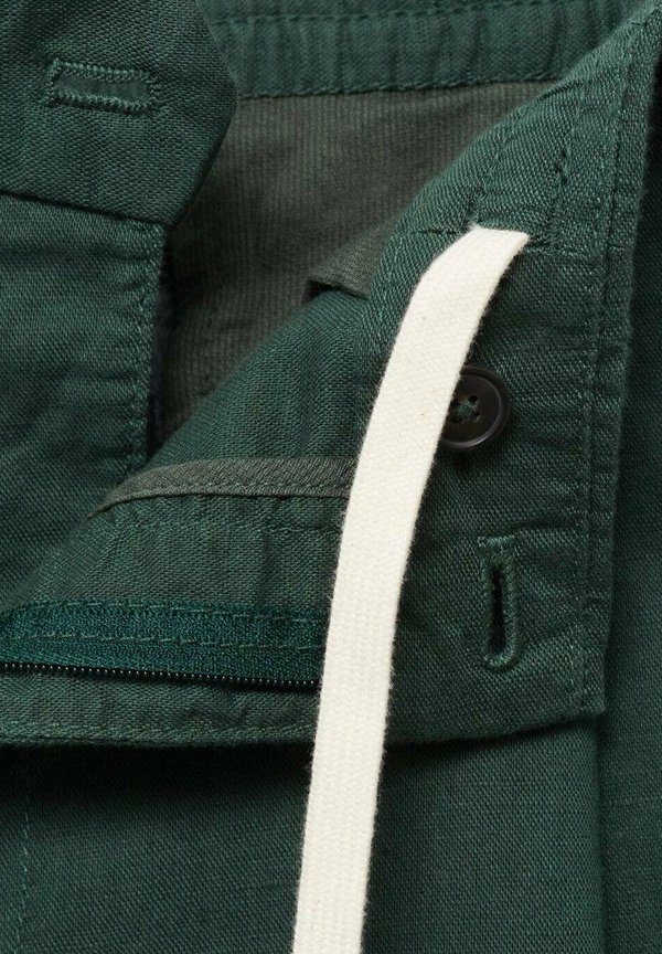 ROMELINO - Trousers - dunkelgrün2