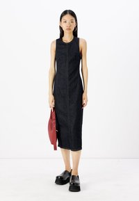Calvin Klein Jeans COLUMN DRESS - Dongerikjole - denim rinse