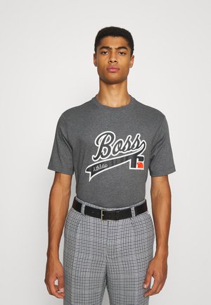 BOSS X RUSSELL ATHLETIC - Triko s potiskem - medium grey