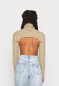 NA-KD Strickpullover - green