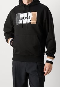 BOSS Felpa con cappuccio - black