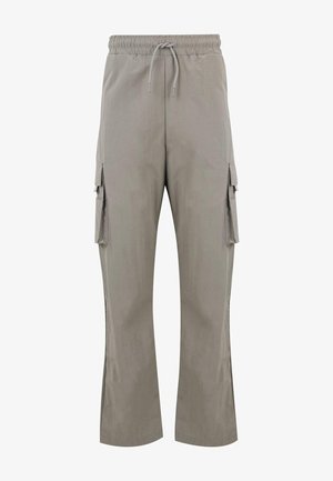 Pantaloni cargo gri deschis cu un talie cu șnur, buzunare laterale și o croială lejeră. Construiți dintr-un material fin, ușor, fără modele vizibile.