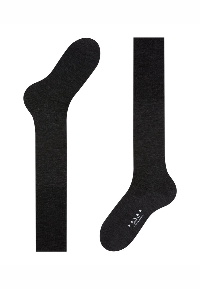 Coppia di calzini alti al ginocchio di colore grigio scuro, uno disteso e uno inclinato, con testo bianco del marchio sull'area della soletta.