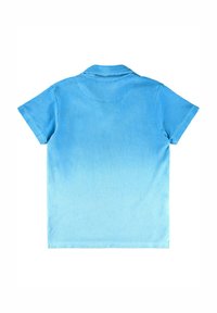 Kortærmet polo i lyseblå med en gradienteffekt, lavet af blødt stof. Har en klassisk krave og en ren kant.