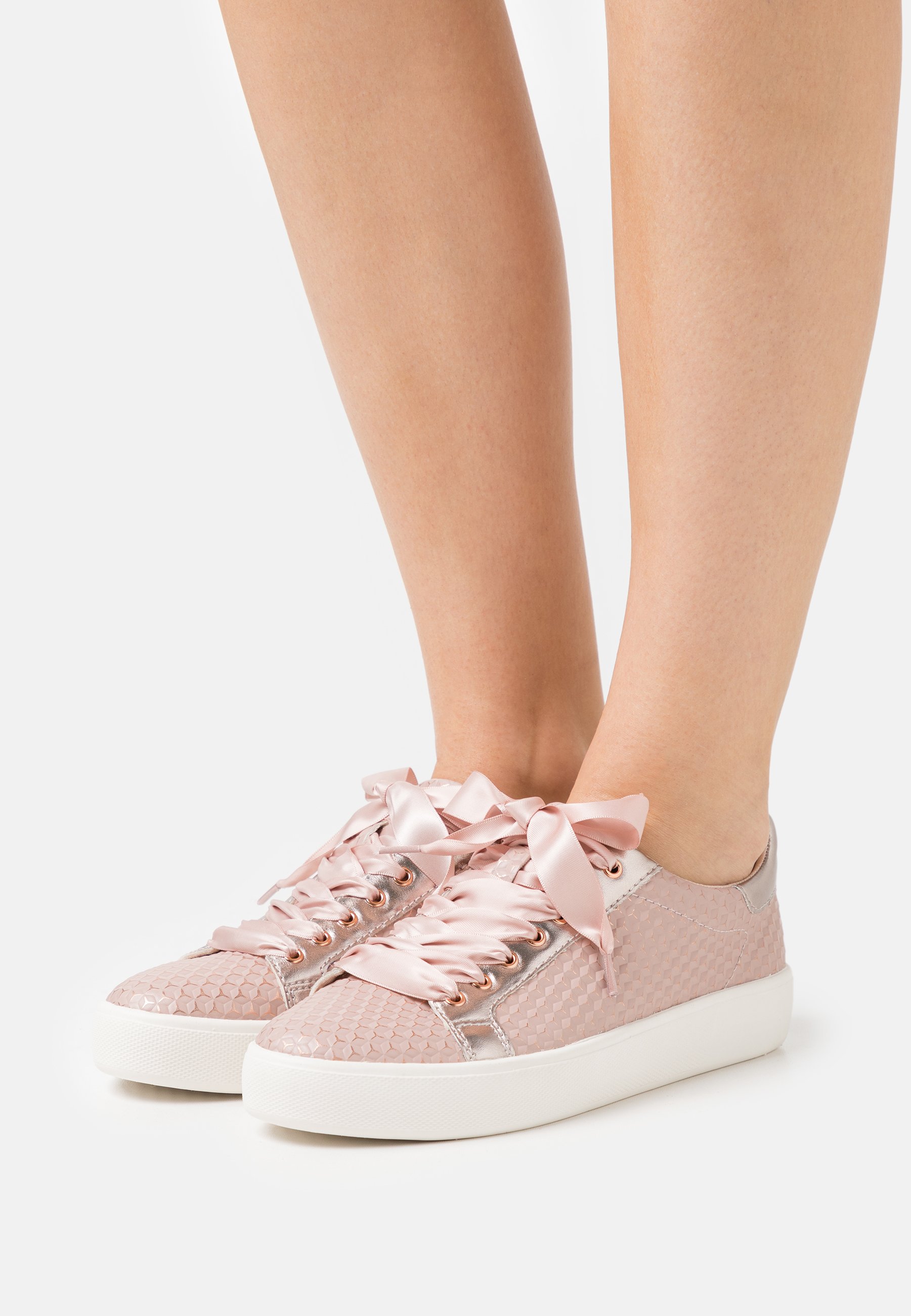 tamaris rose sneaker