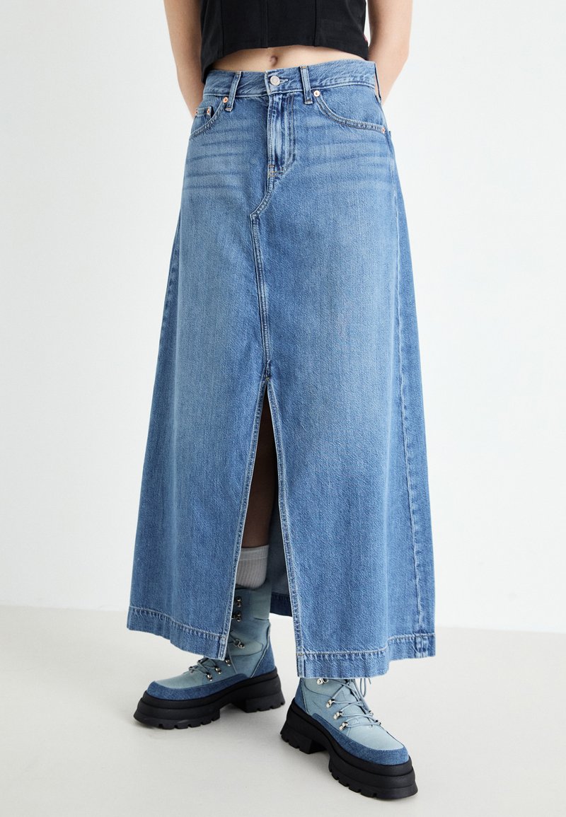 GAP FEATHERWEIGHT SKIRT - Farmerszoknya - light wash indigo