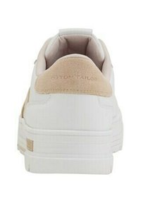 Weiße Sneaker mit einer strukturierten Oberfläche, akzentuiert durch einen beigen Wildleder-Fersenteil. Verfügt über einen gepolsterten Kragen und eine flache Gummisohle.