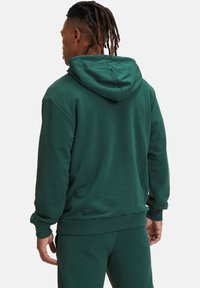 Fila BENGEL LANGARM LOGO EINFARBIG - Felpa con cappuccio - forest biome