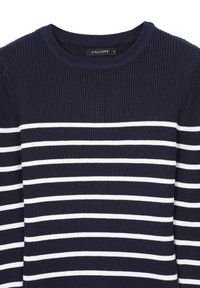 Maglione a coste blu navy con strisce orizzontali bianche, colletto a girocollo e un’etichetta con la scritta "CALLIOPE" di taglia "S."