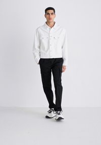 Replay M9Z1 JACKET - Traper jakna - natural white