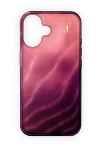 Paars verloop telefoonhoesje met een gladde, glanzende textuur, golvende patronen en een uitsparing voor de camera, met gouden branding.