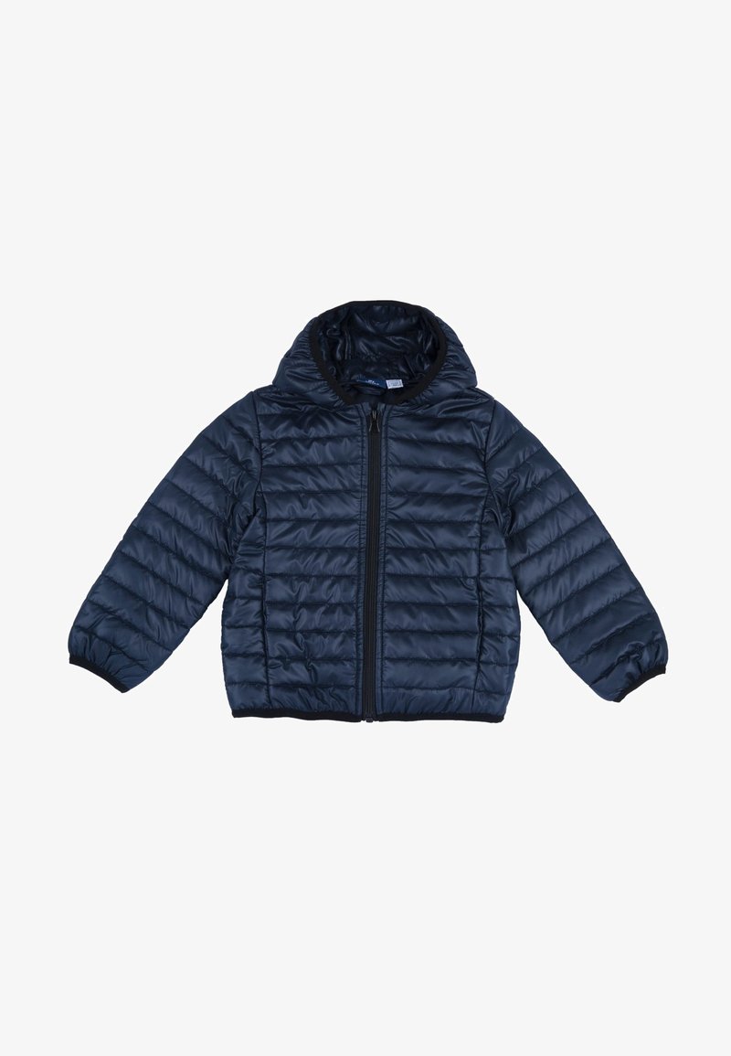 Veste matelassée bleu marine avec capuche, présentant une texture matelassée, une fermeture éclair à l'avant et des poignets et un ourlet en rib noir.