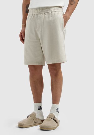 Pure Path, REGULAR FIT CASUAL SHORTS - Shorts - sand