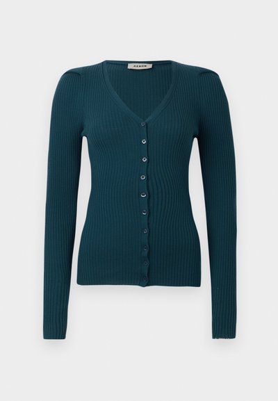 Zöld ribbed hosszúujjú kardigán V-nyakkal, elöl gombos záródással, karcsú fazonnal és diszkrét vállrész részletekkel.