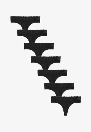 Fekete csipkével díszített tanga bugyik lépcsőzetes elrendezésben. Puha anyagból, virágos csipkéből készült derékrésszel és minimalista dizájnnal.