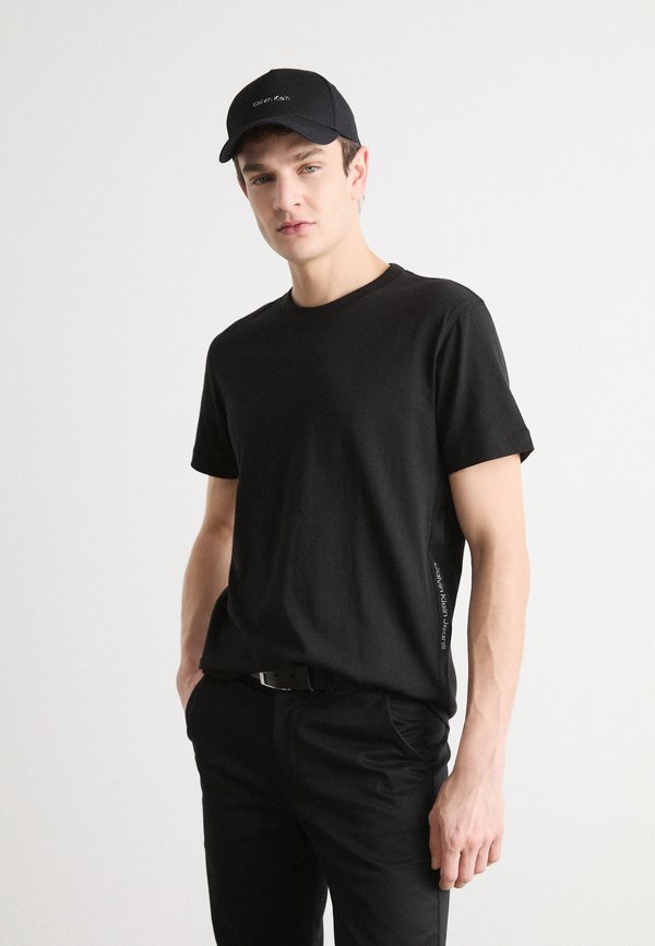 LOGO TAPE TEE - Basic T-shirt