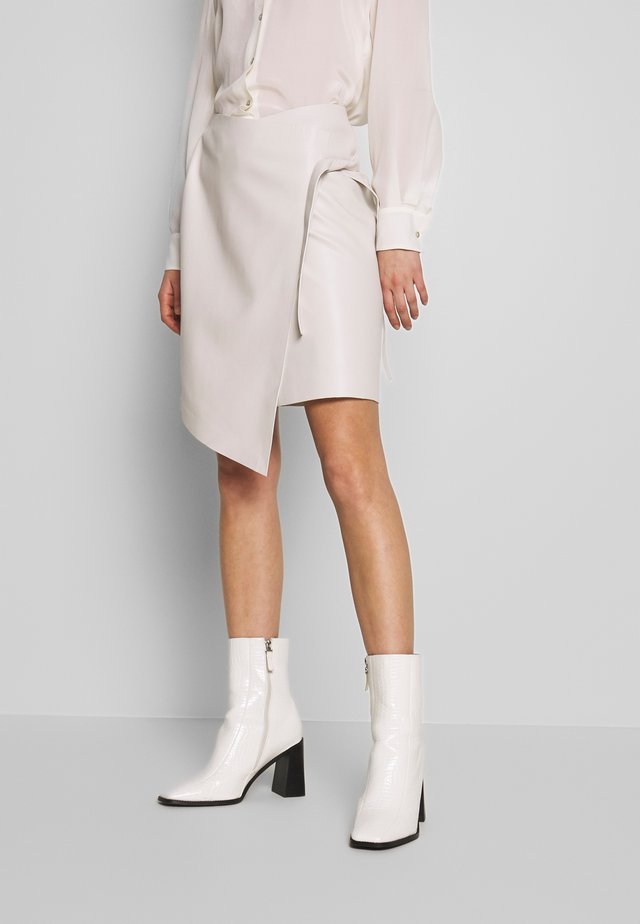 OVERLAP SKIRT - Minihame - natural