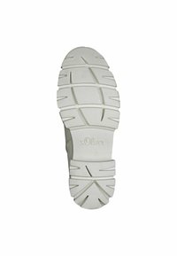 s.Oliver Botine cu platformă - cream