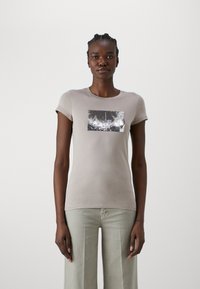 Armani Exchange - T-shirt print - off road Miniatuurafbeelding 1