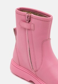 Camper NORTE KIDS - Kotníkové boty - medium pink
