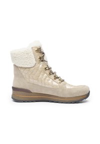 Botte d'hiver beige à la cheville avec texture crocodile, revers en fourrure, œillets dorés, lacets gris et semelle en caoutchouc texturé.