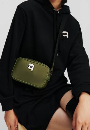 KARL LAGERFELD, Sac bandoulière - olive