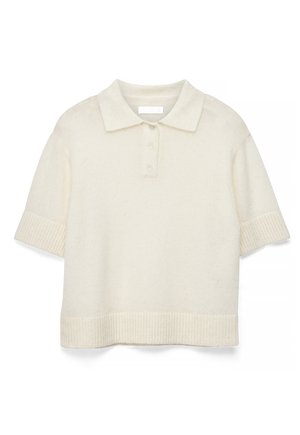 Kremowy sweter typu polo z krótkimi rękawami, zapięciem na trzy guziki, ściągaczami na rękawach i na dole, prezentowany na białym tle.