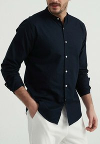 Non sélectionné, marine