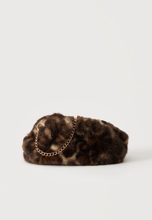 Even&Odd by Zalando, FAUX FUR - Чанта клъч - brown