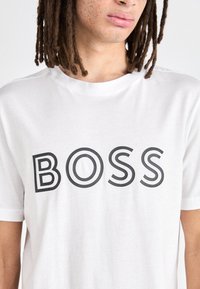 BOSS TEE - T-shirt imprimé - white