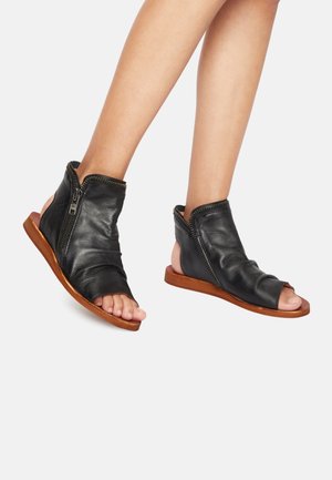 Felmini CAROLINA - Ankle cuff sandals - lavado black