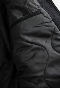 Next Könnyű dzseki - black zip