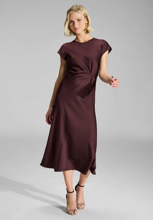 Robe de jour - bordeaux