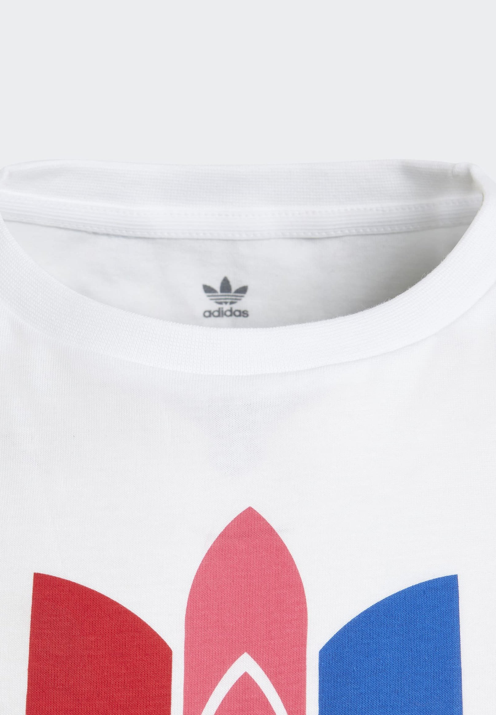 adidas Originals ADICOLOR 3D TREFOIL T SHIRT T shirts med adidas Originals ADICOLOR 3D TREFOIL T SHIRT T shirts med