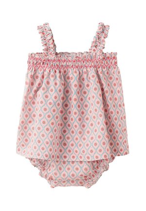 Barboteuse bébé sans manches rose avec bretelles à volants et motif floral géométrique en corail et bleu, taille et ouvertures de jambes élastiquées.