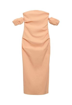 Rochie de culoare piersică, cu umerii goi, confecționată dintr-un material neted. Are o siluetă ajustată, cu o ușoară adunare pe corp. Lungime midi.