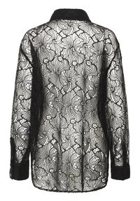 Blusa nera in pizzo con intricati motivi floreali e ondulati, polsini con bottoni e colletto con un design testurizzato.