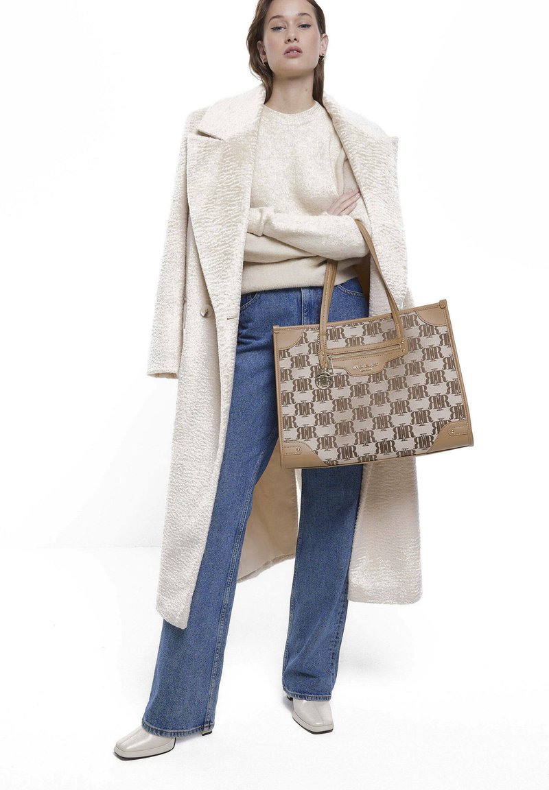 zalando river island