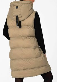 TIMEZONE PUFFER - KAPUZE WASSERABWEISEND ULTRALEICHT - Weste - beige
