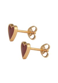 Boucles d'oreilles en forme de cœur en or avec un inlay bordeaux. Texture lisse, avec une finition polie et des fermoirs papillon.