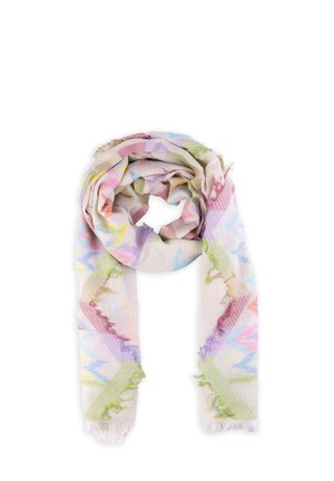 Jasno-beżowy szalik z pastelowymi geometrycznymi wzorami w kolorach różowym, zielonym, niebieskim i żółtym, z postrzępionymi brzegami i miękkim, lekkim materiałem.
