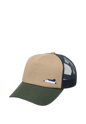 Gorra camionera de tela en color beige con visera verde, parte trasera de malla azul marino y logo "element" blanco en el frente. Cuenta con botón en la parte superior y ojales.
