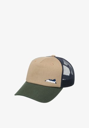 Gorra camionera de tela en color beige con visera verde, parte trasera de malla azul marino y logo "element" blanco en el frente. Cuenta con botón en la parte superior y ojales.