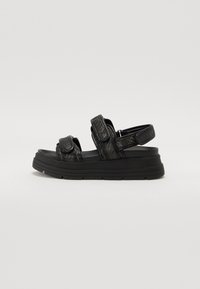 Platform sandals - black